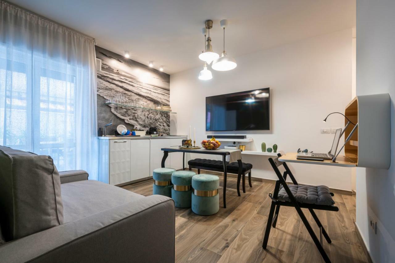 Alga 5-star Boutique Steps From The Sea Апартаменты Мартинсикуро